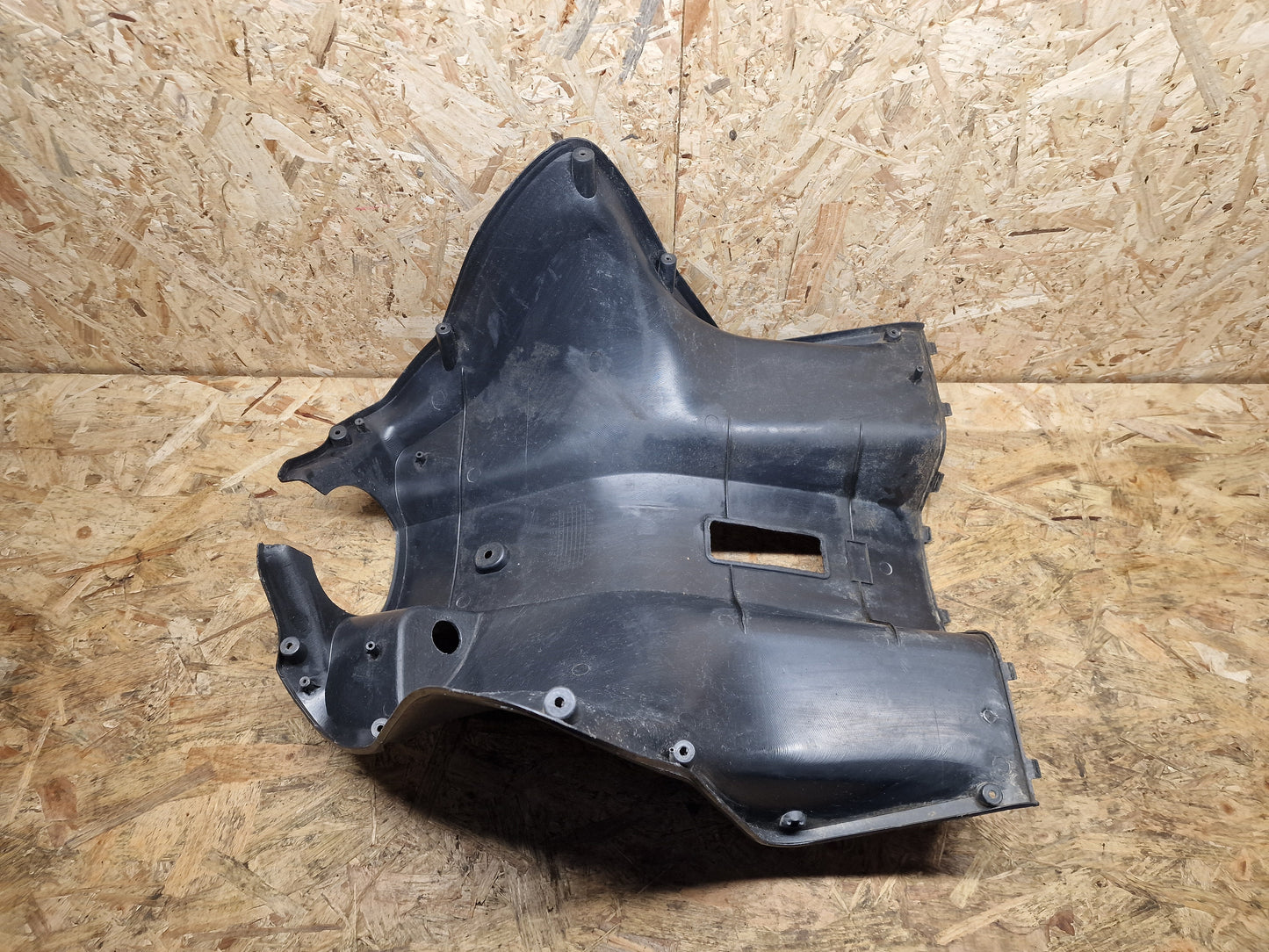 Nova Motors F35 Beinschild