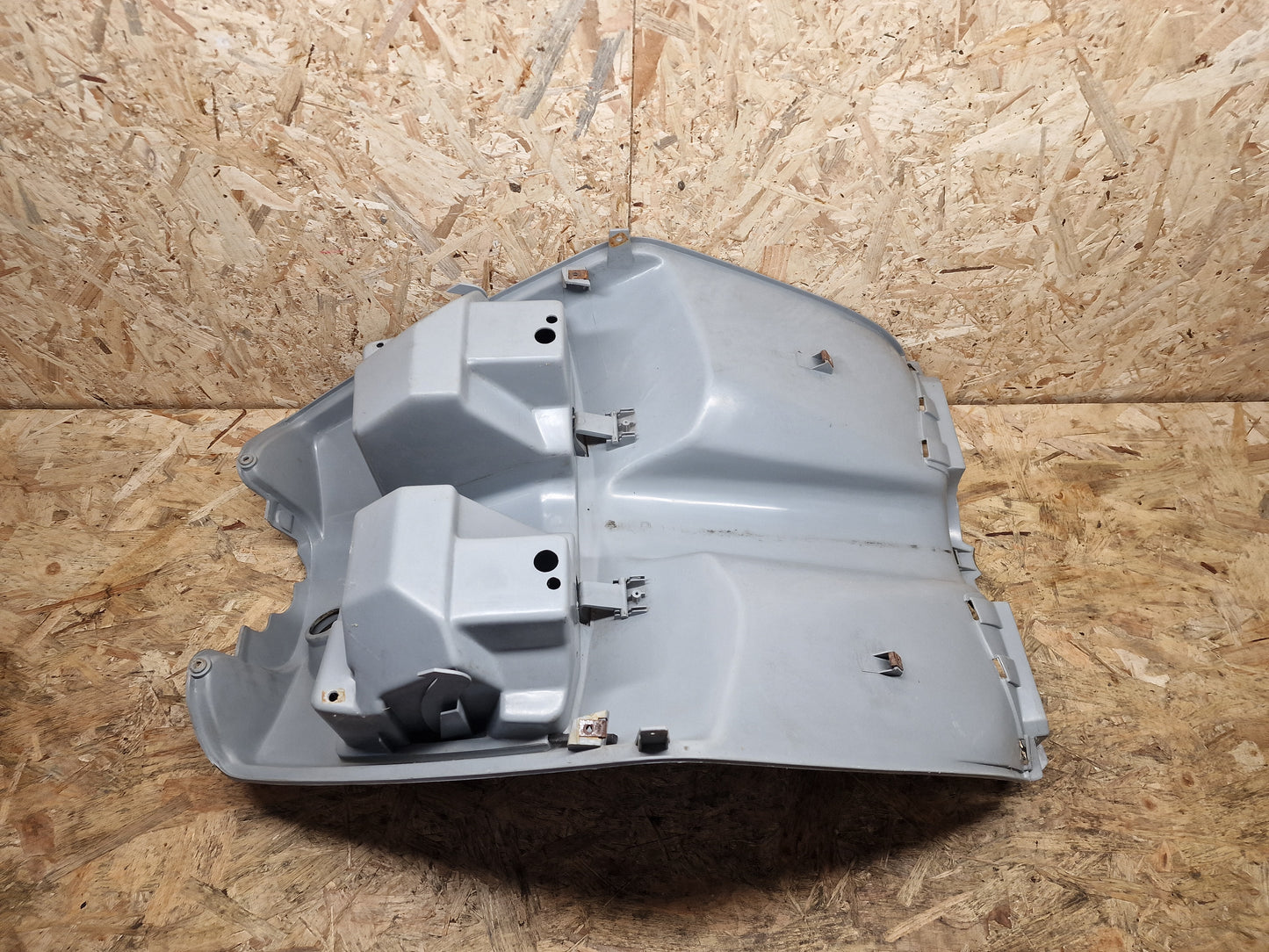 Piaggio Sfera 80 Beinschild