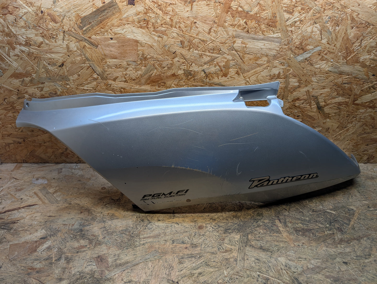 Honda Pantheon FES 125 Seitenverkleidung Links