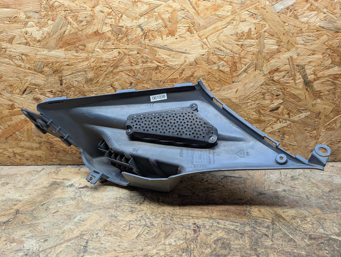 Sym Shark 125 Seitenverkleidung Rechts