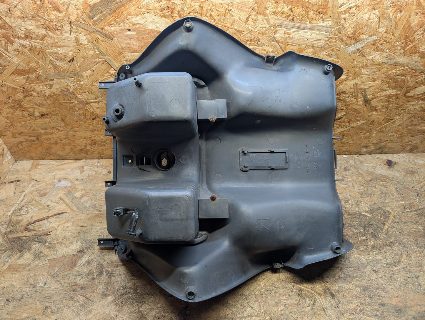 Sym Shark 125 Beinschild