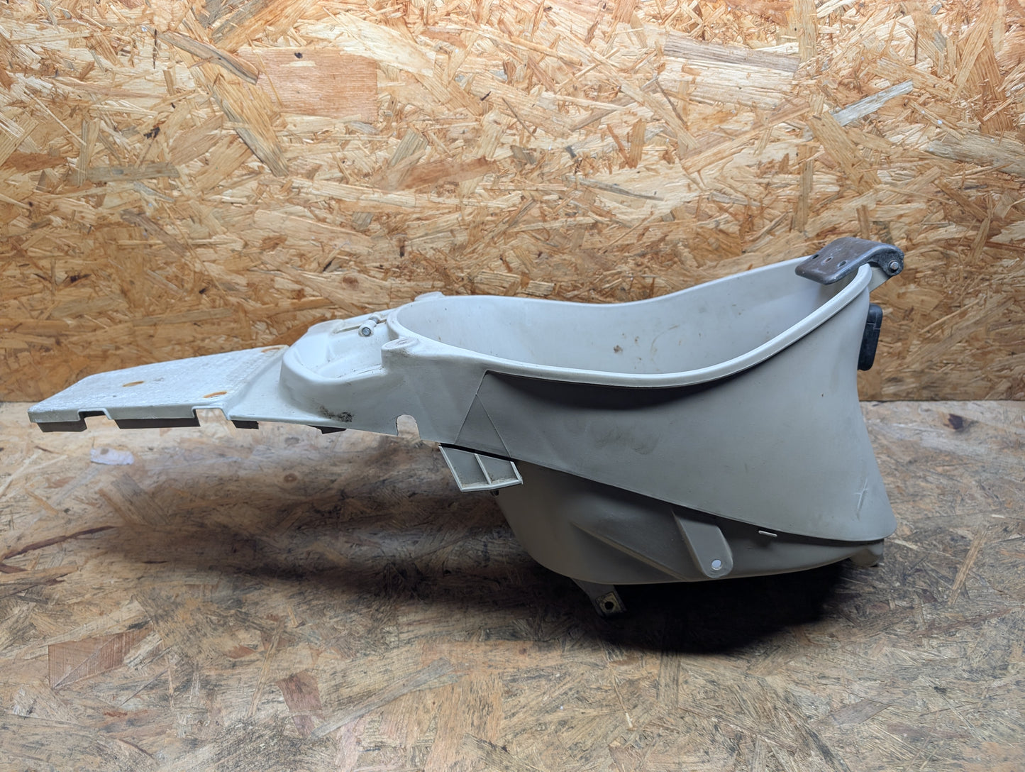 Piaggio Free 25 Helmfach