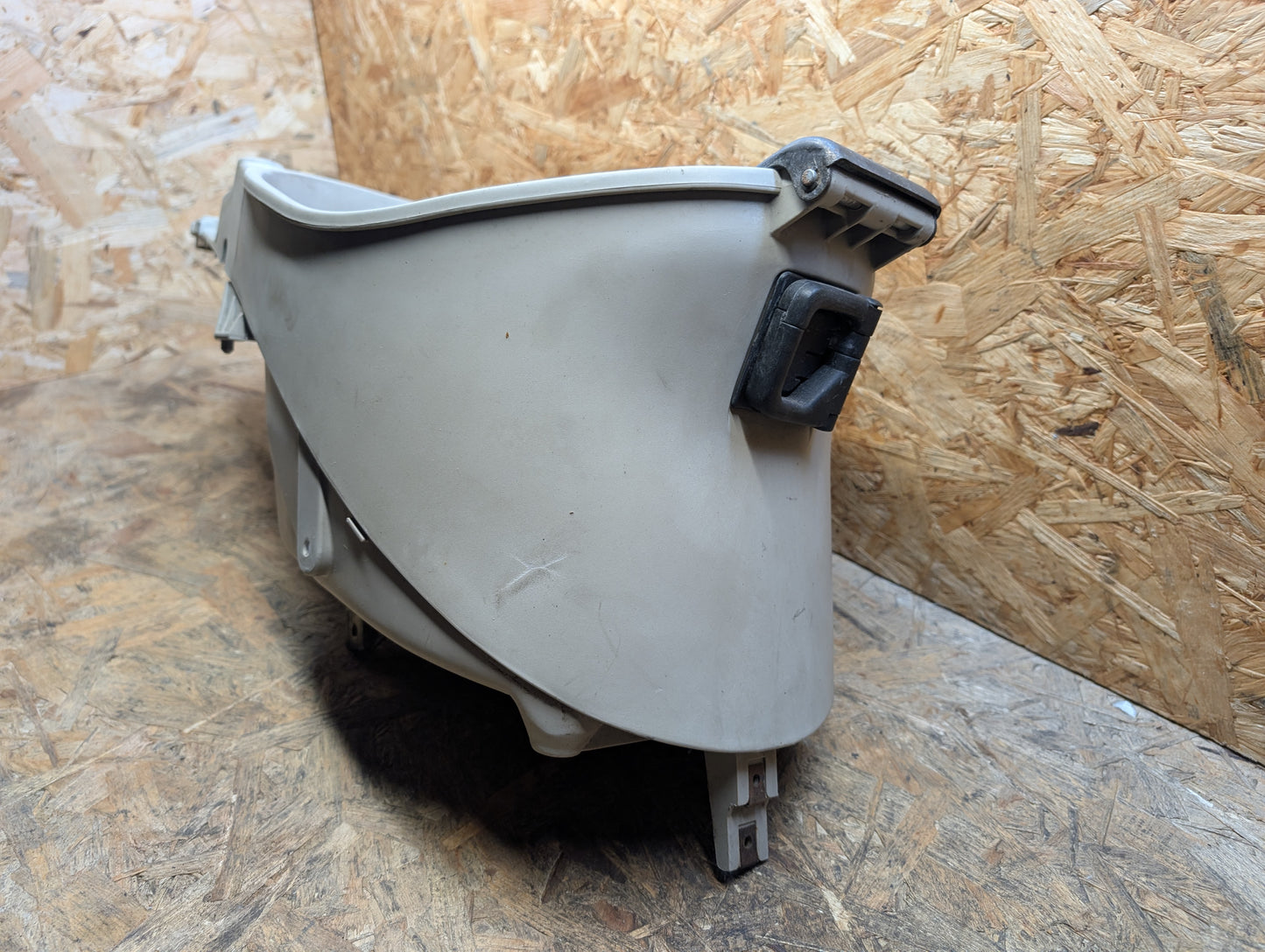 Piaggio Free 25 Helmfach