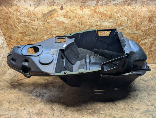 Peugeot Elyseo Helmfach