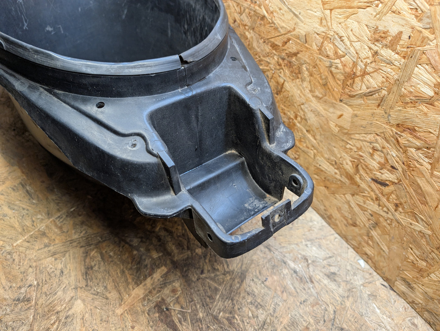 Aprilia SR50 Helmfach