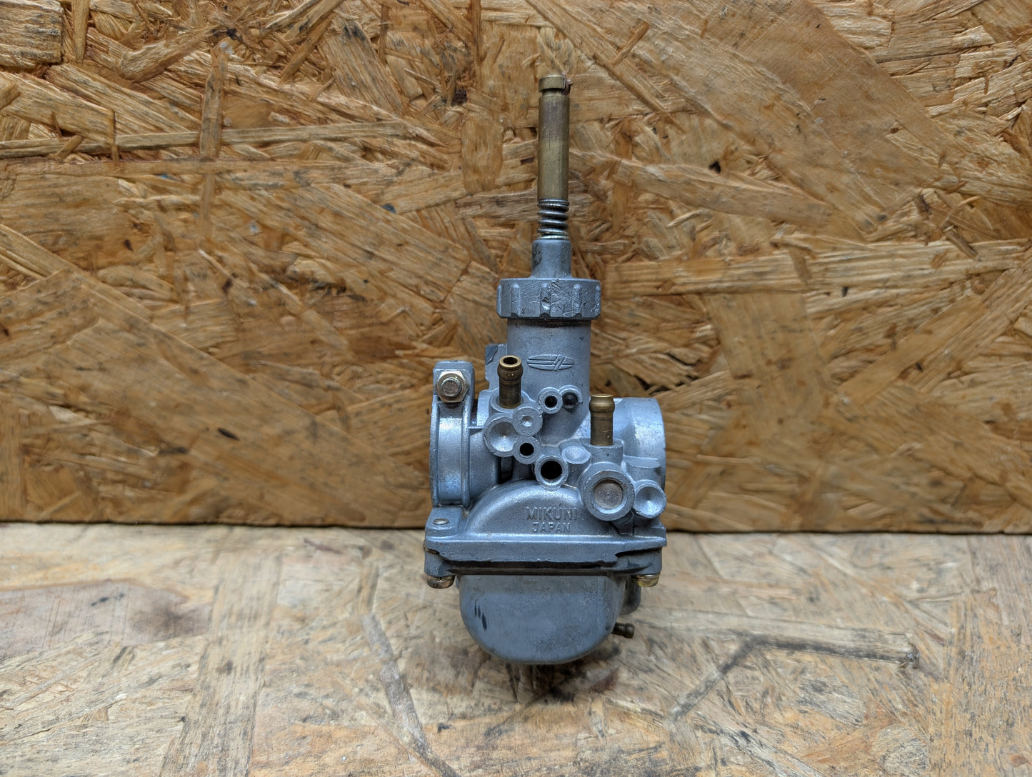 Mikuni Vergaser