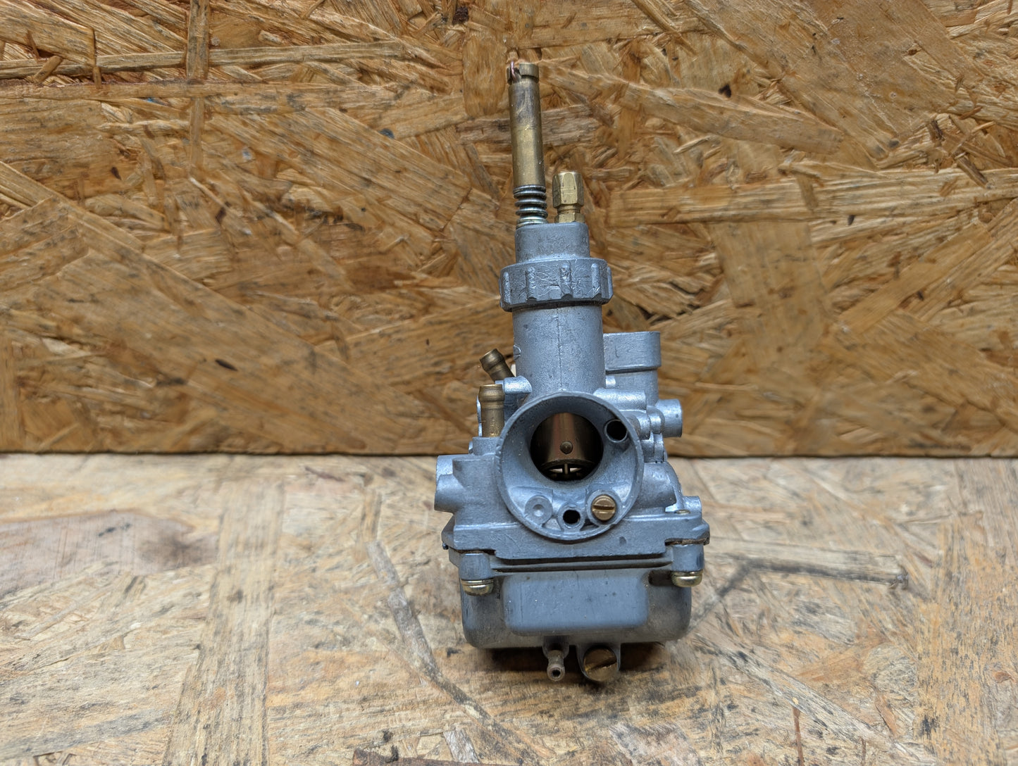 Mikuni Vergaser