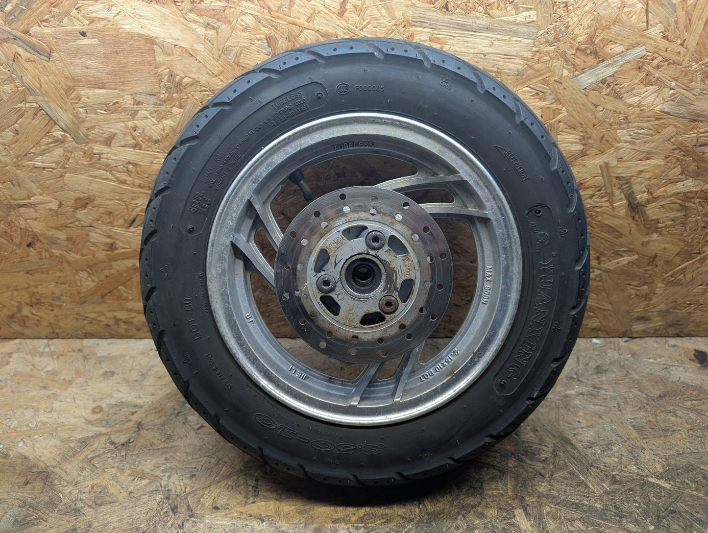 Rex RS 450 Vorderreifen