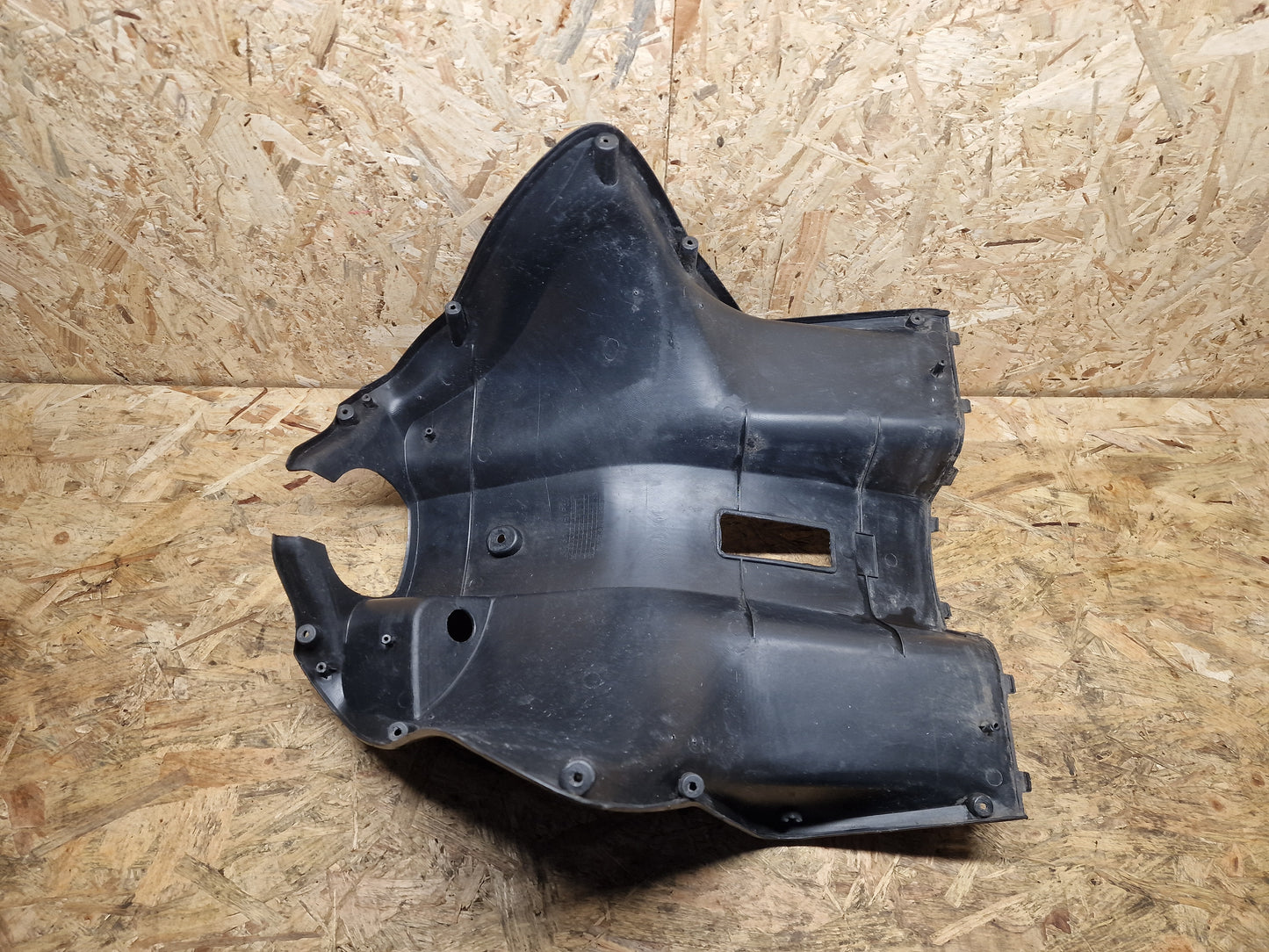 Nova Motors F35 Beinschild