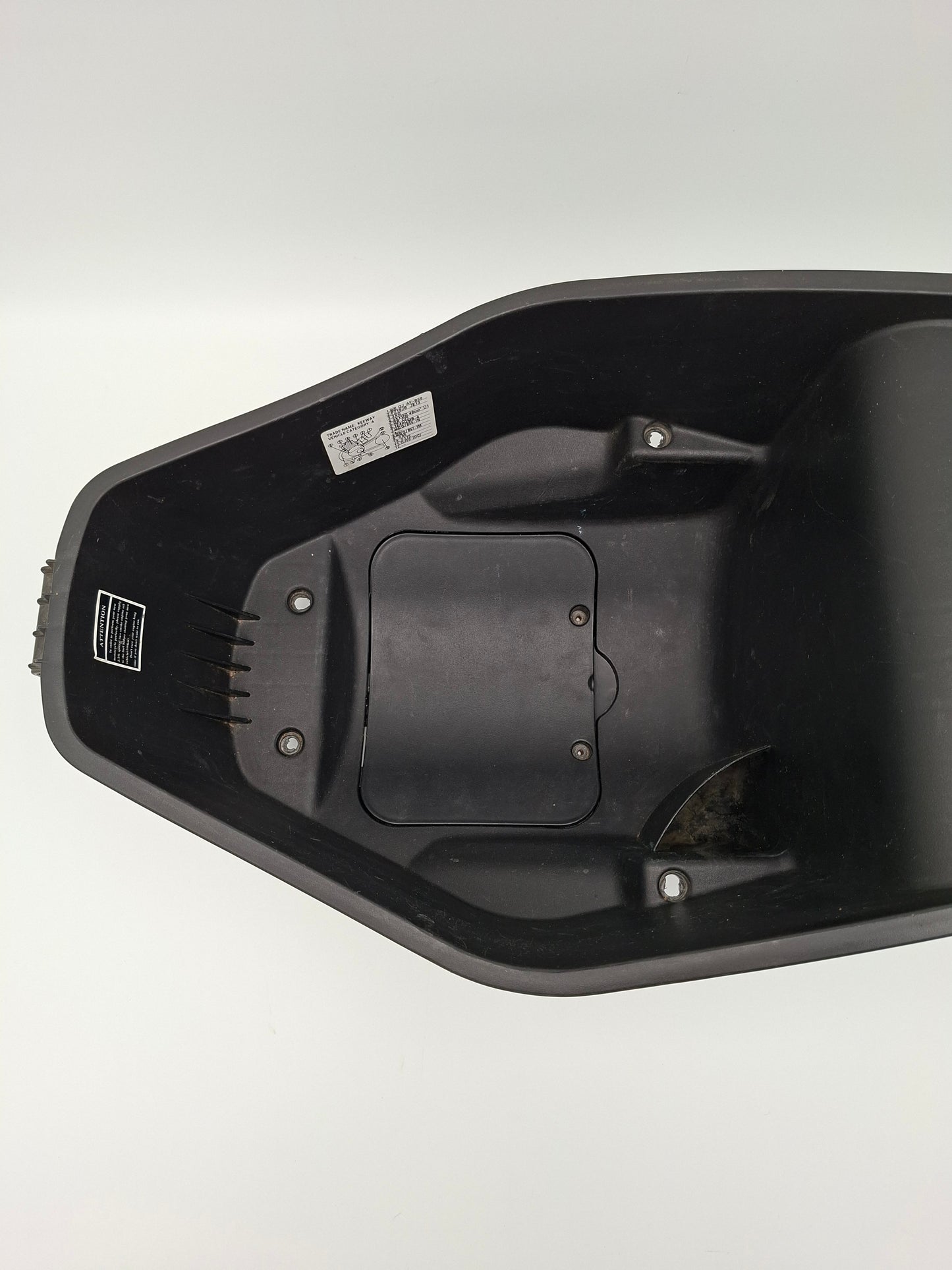 Keeway Fact Evo Helmfach