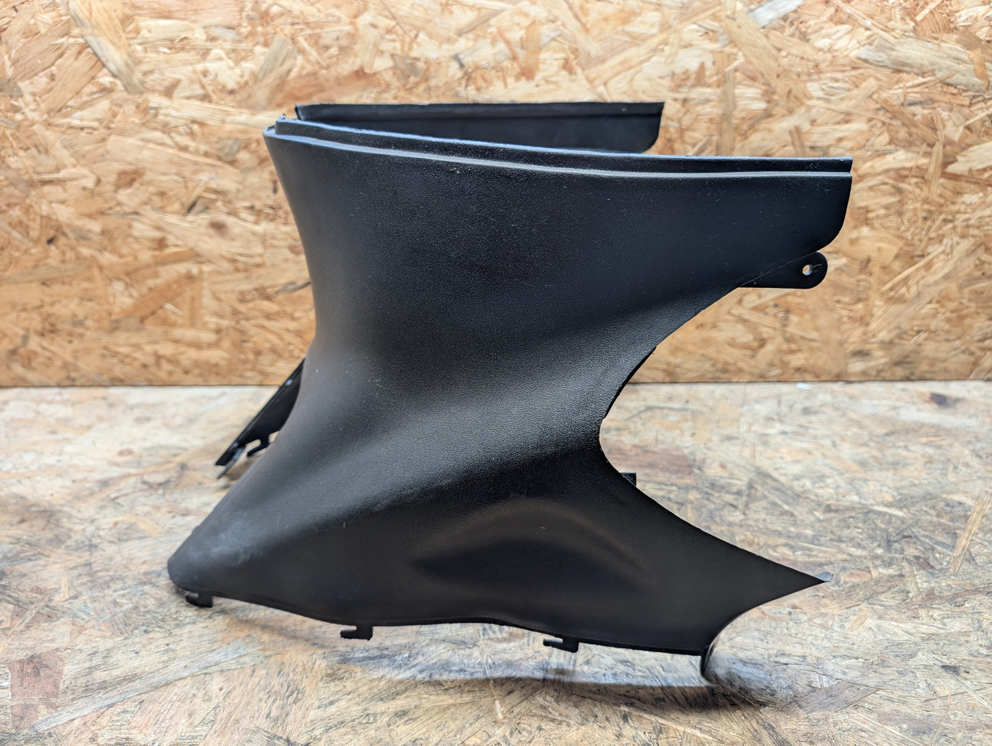 Explorer Race GT Helmfachverkleidung